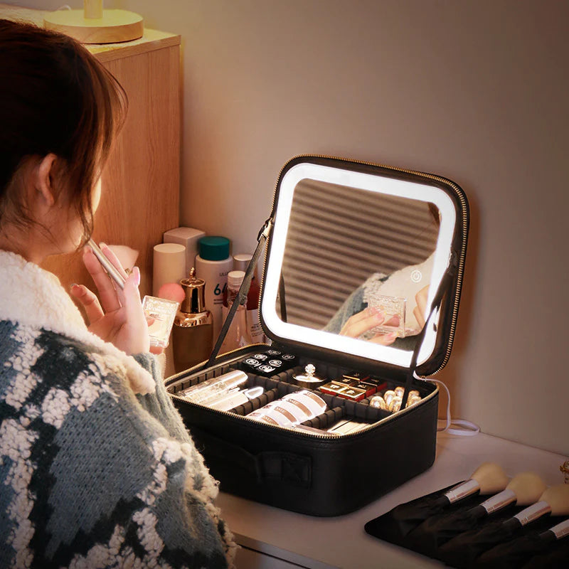 Illuminated Makeup Case – Reflective LED Beauty Organizer for Luxe Glamour 