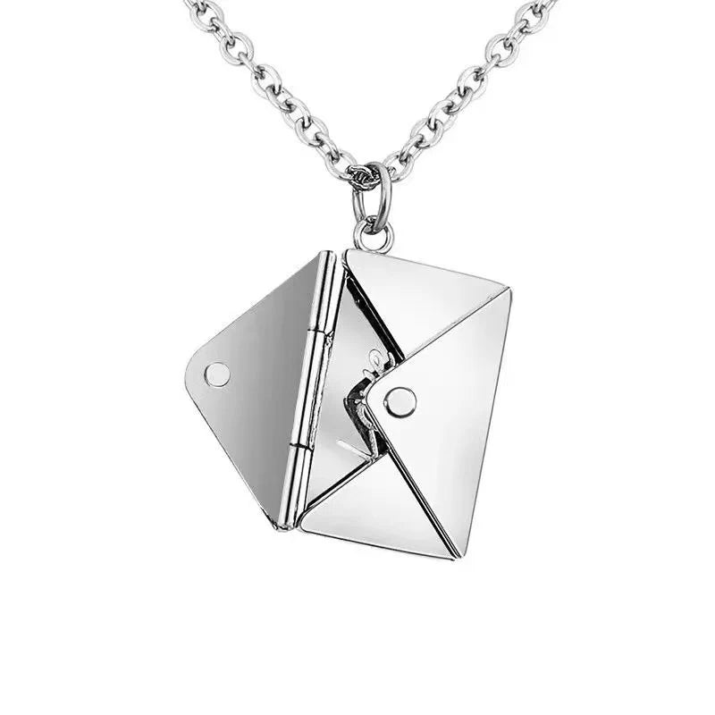 💌 Envelope Necklace Gift – “Message from the Heart” Edition